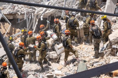 הרשות: "בוחנים פרויקטים בבניינים שנפגעו מטילים" - דוניץ אלעד